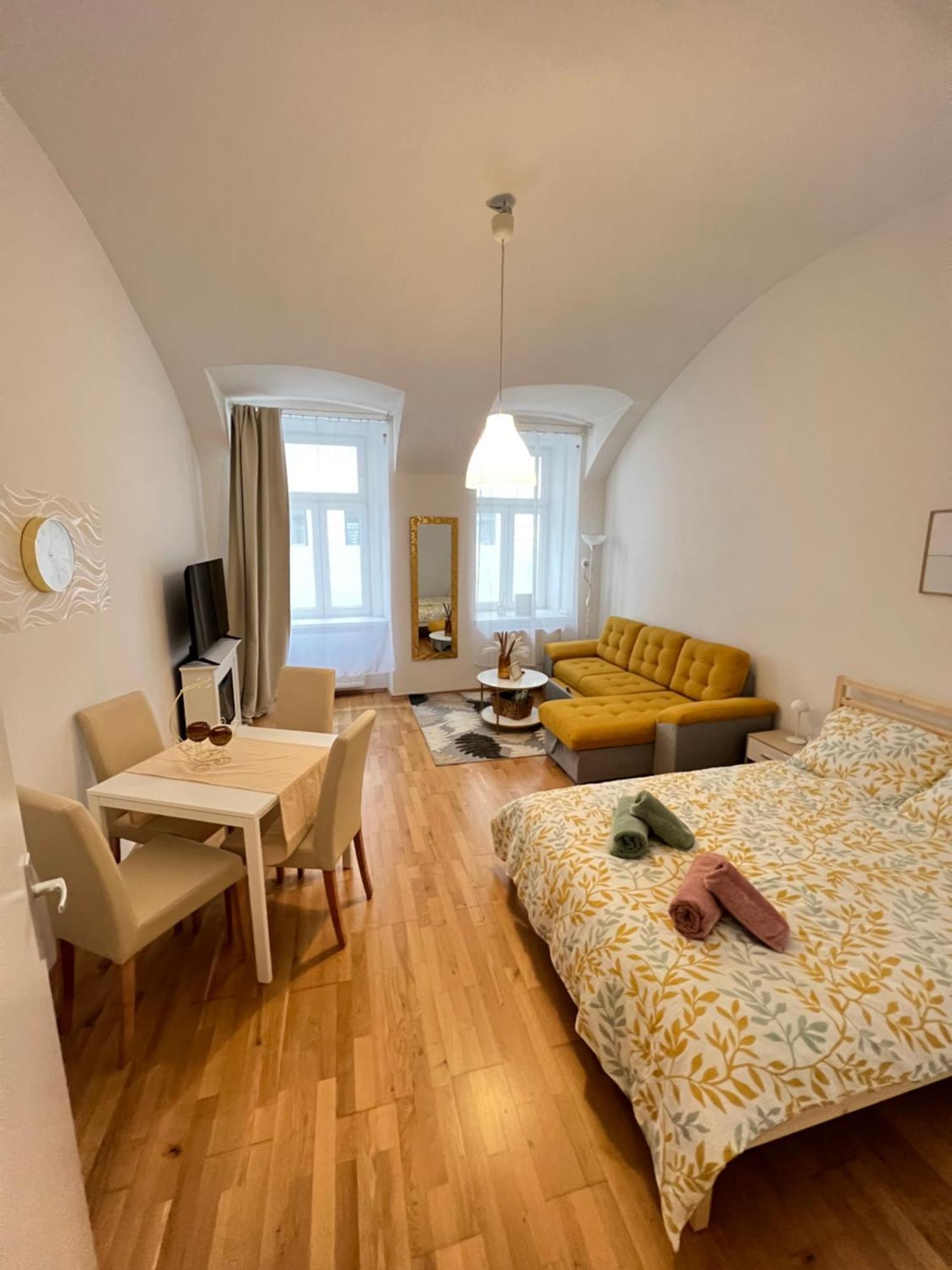 Top Location Vienna Exterior photo